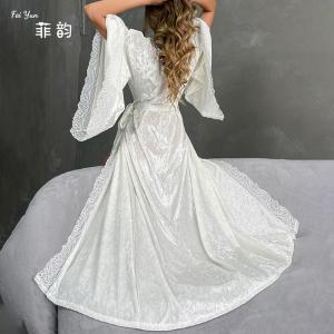 روب استحمام فاخر من المخمل مع دانتيل - قميص نوم شبك طويل بأناقة أوروبية